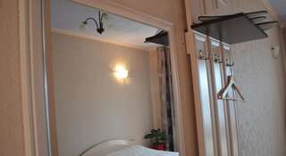 Гостевой дом Мини-отель Грааль Владивосток  Двухместный номер Делюкс с 1 кроватью-12